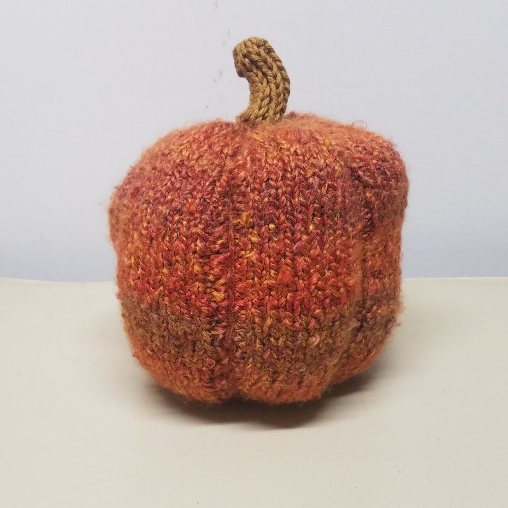 Handmade Knitted Fall Gourmet Autumn Colors Extra Large Pumpkin Décor - Picture 3 of 8